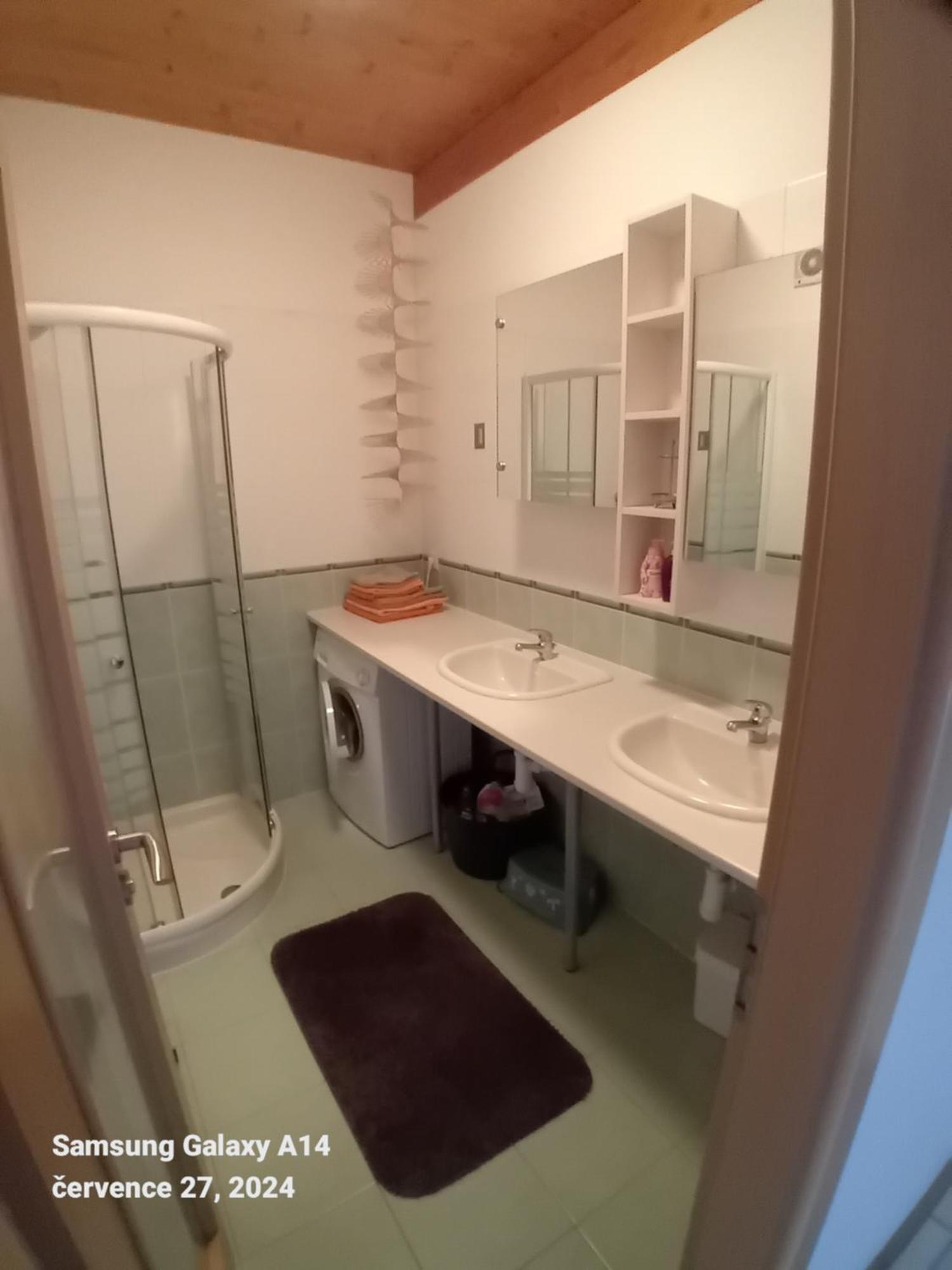 Appartamento Lipno Doky A12 Apparment Lipno nad Vltavou Esterno foto