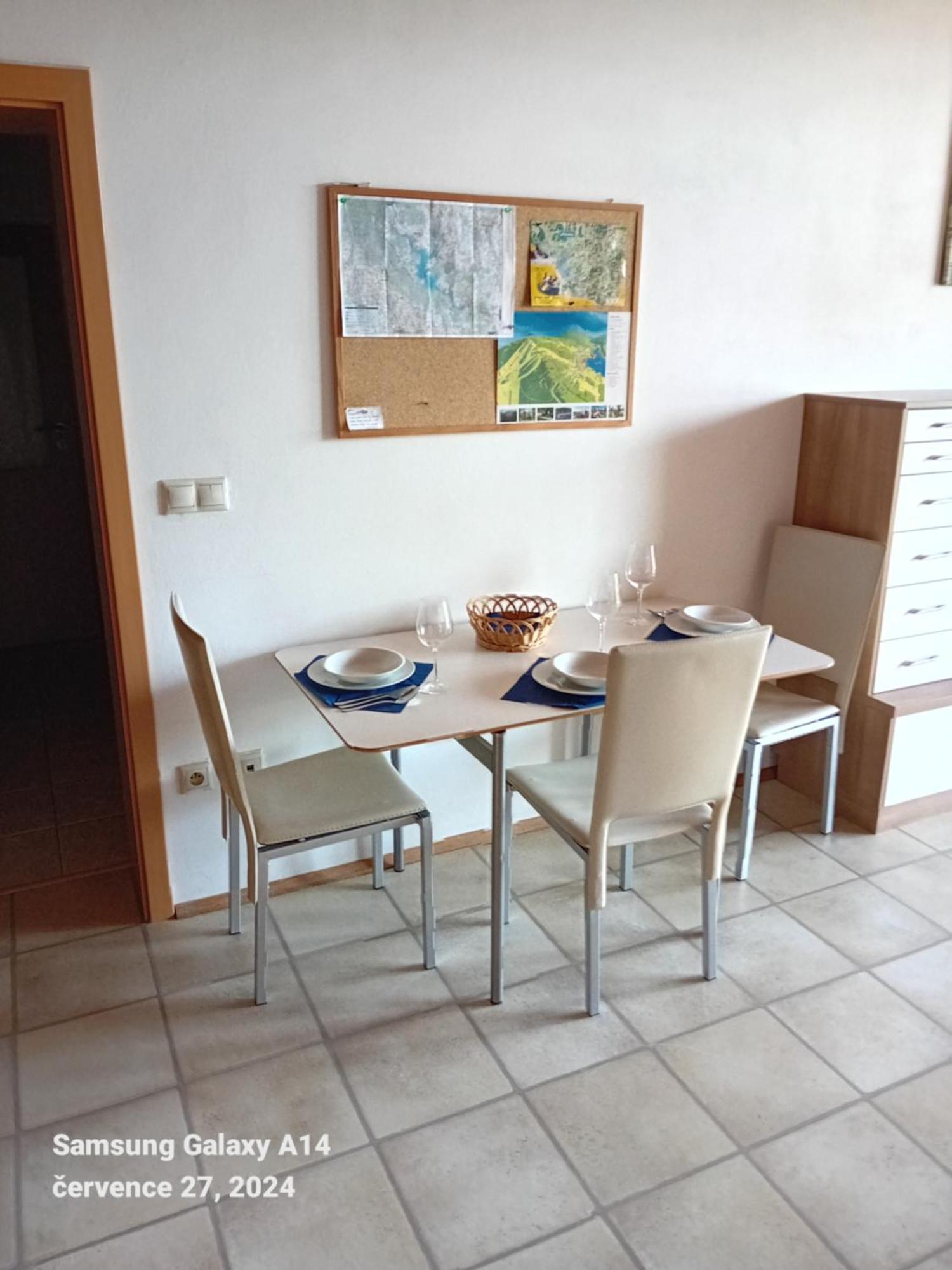 Appartamento Lipno Doky A12 Apparment Lipno nad Vltavou Esterno foto
