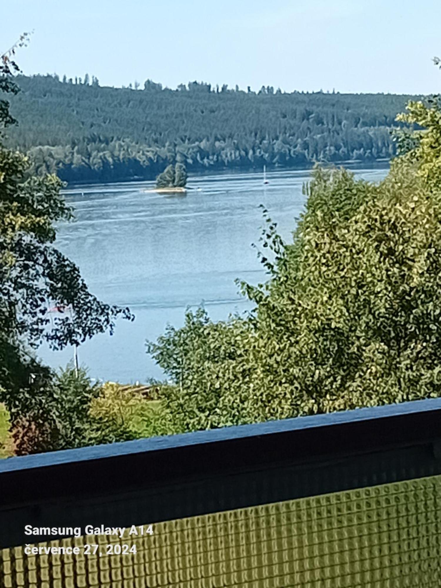Appartamento Lipno Doky A12 Apparment Lipno nad Vltavou Esterno foto