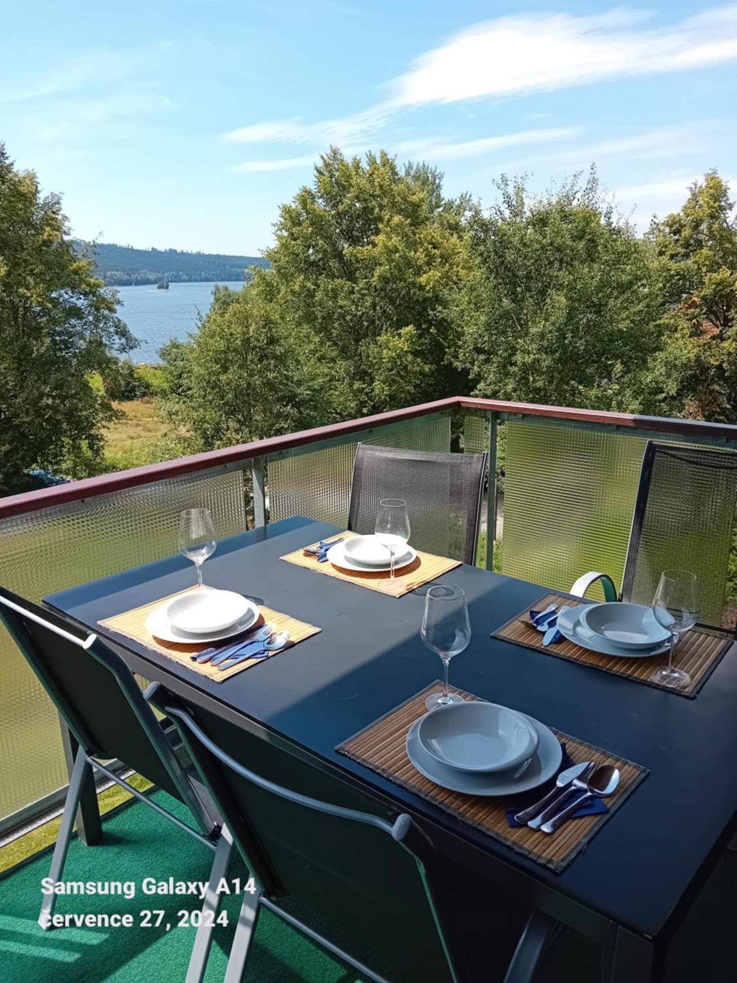 Appartamento Lipno Doky A12 Apparment Lipno nad Vltavou Esterno foto